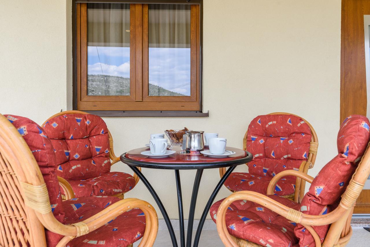 Apartmani Marko I Ana Marina Exterior foto