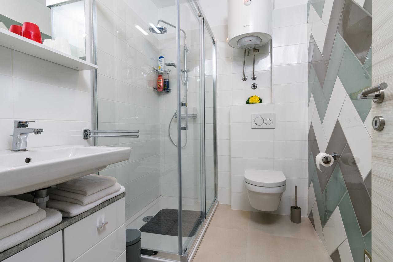 Apartmani Marko I Ana Marina Exterior foto