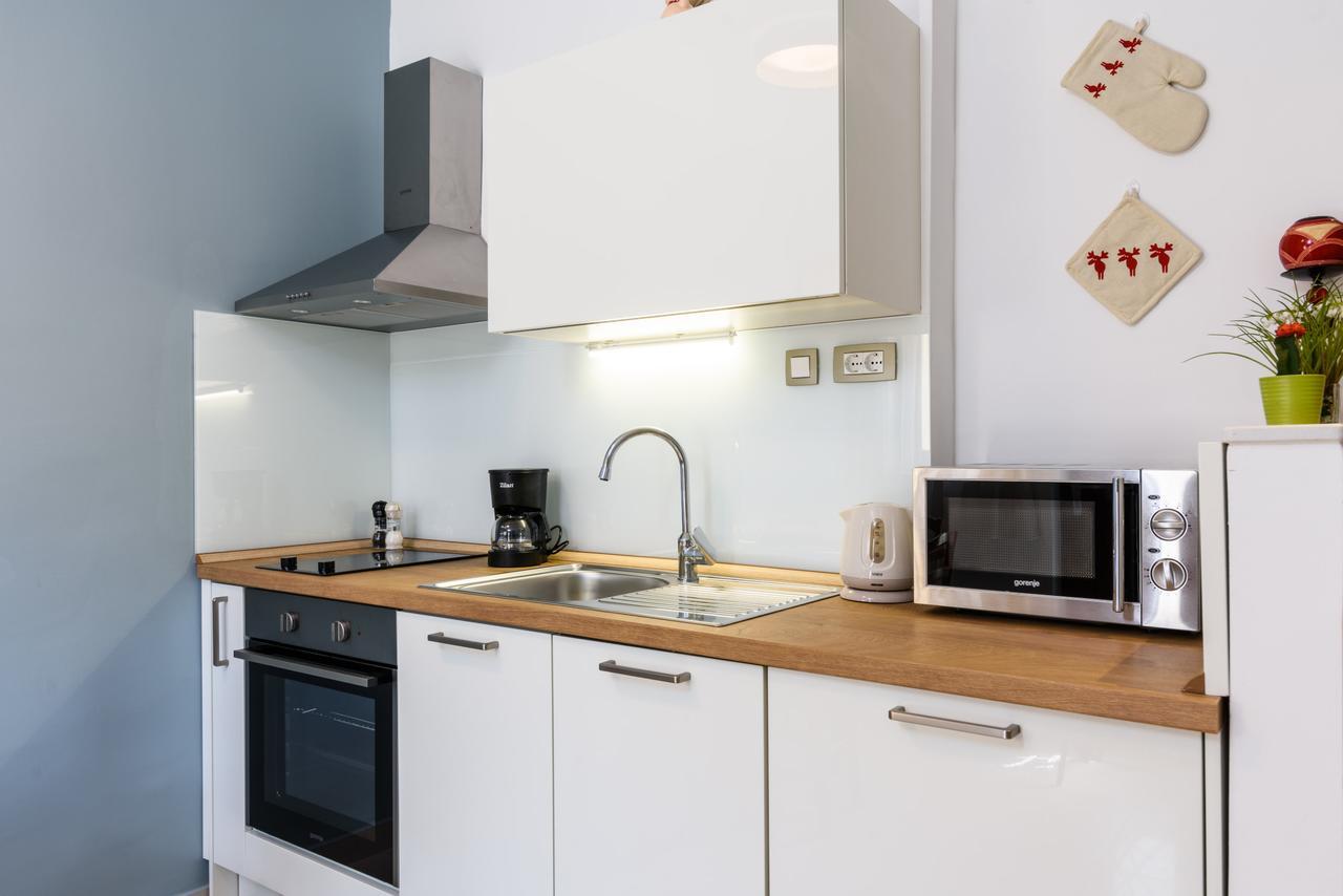 Apartmani Marko I Ana Marina Exterior foto