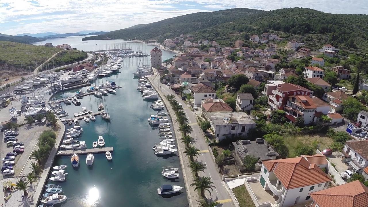 Apartmani Marko I Ana Marina Exterior foto